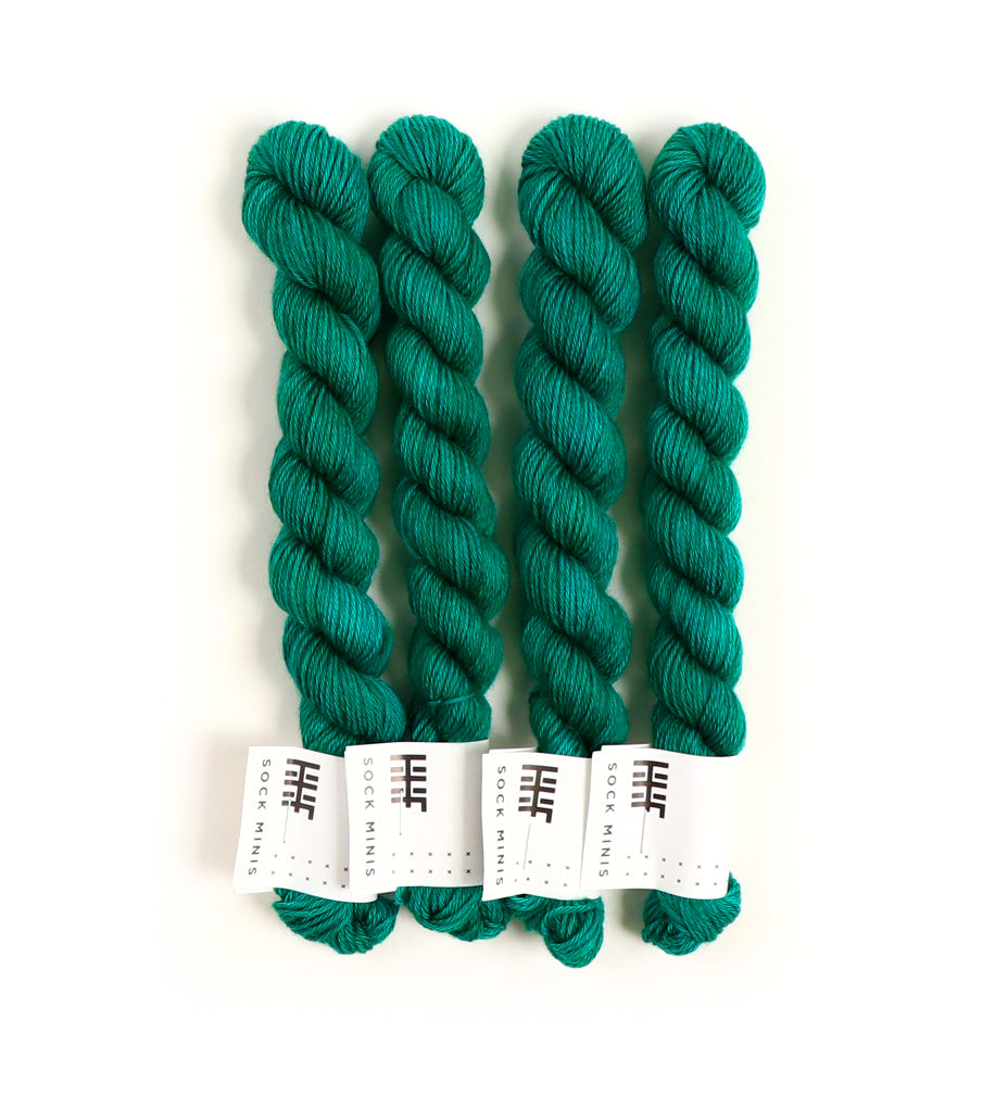 hedgehog-fibres-custom-dye-order-hunter-laine-teinture-main image 5