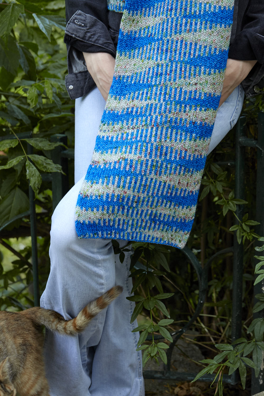 gusto-wool-flicker-scarf-patron-tricot-charpe-brioche image 2