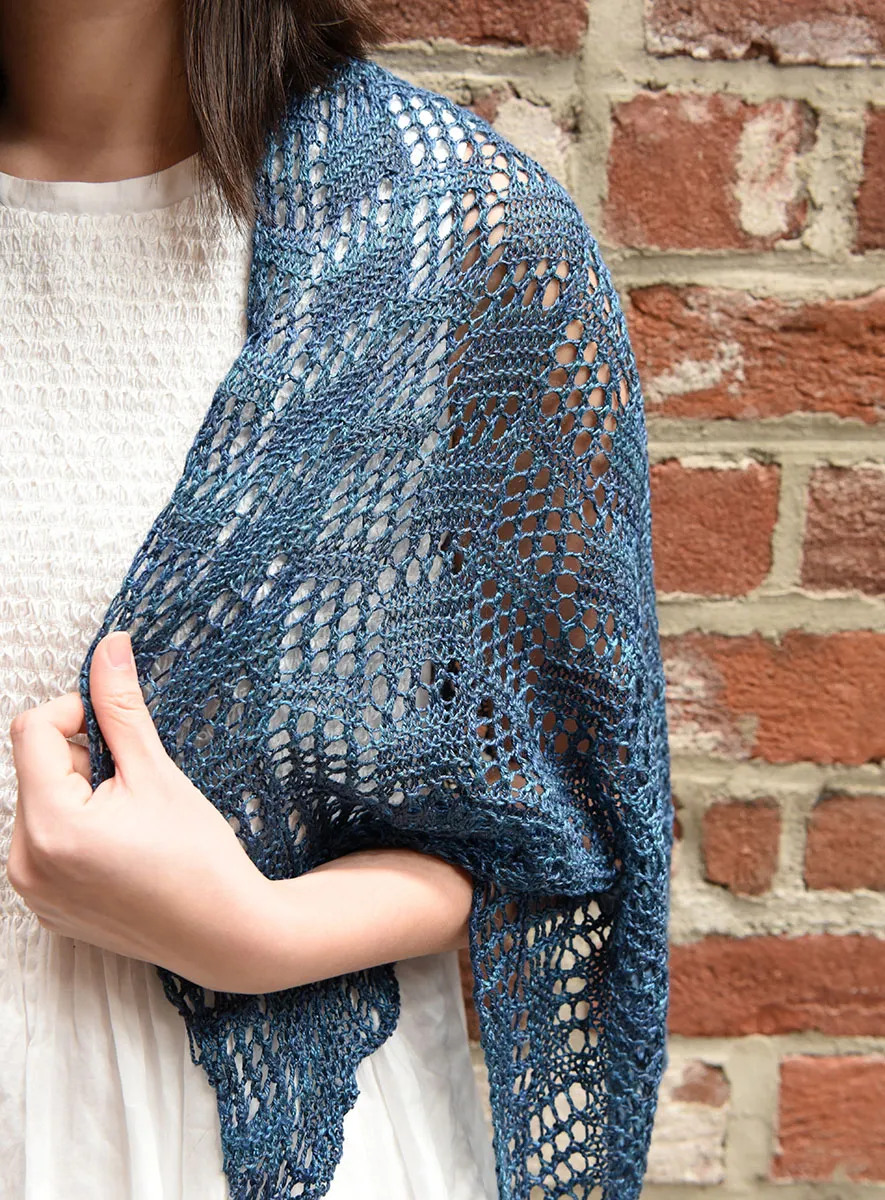 handmaiden-patterns-storm-water-shawl-patron-ch-le image 1