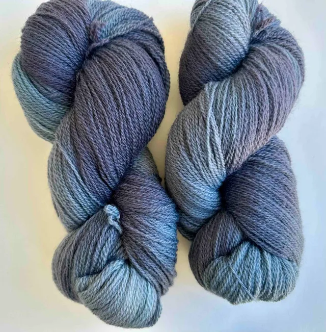 handmaiden-bfl-2-8-fingering-fil-tricoter-162558-dentelle image 1
