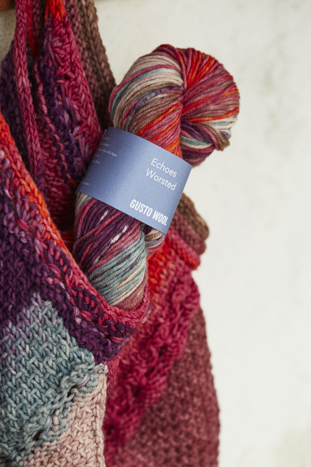 gusto-wool-scrapbuster-satchel-patron-sac-tricot-echoes image 3
