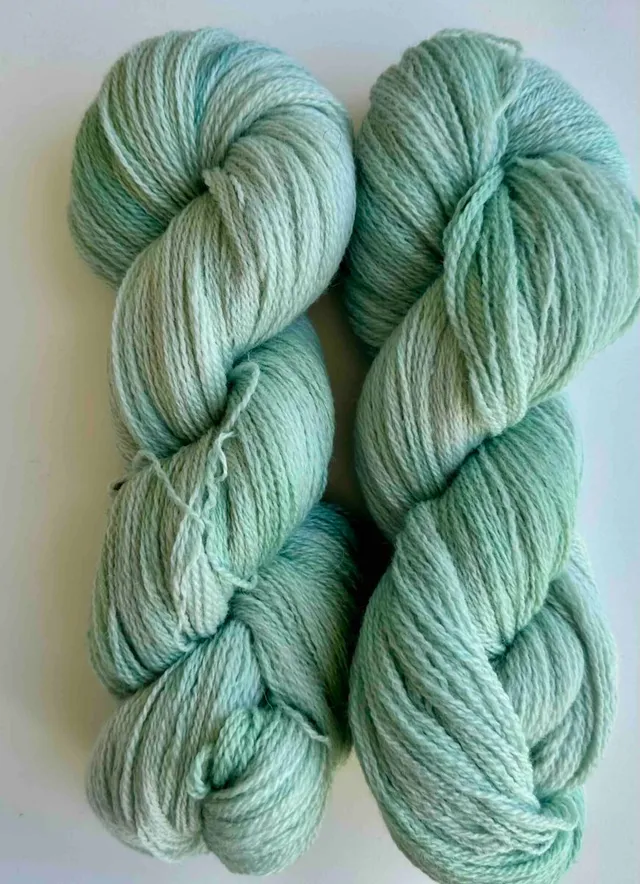 handmaiden-bfl-2-8-fil-fingering-169747-dentelle image 1