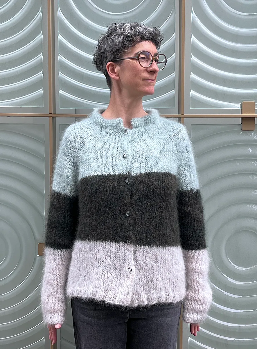 handmaiden-mo-lighthouse-cardigan-patron-tricot-gilet-dentelle image 1