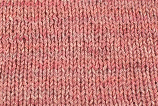 handmaiden-patterns-once-smitten-tee-patron-tricot-top-dentelle image 1