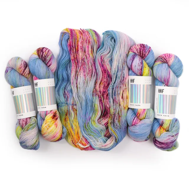hedgehog-fibres-custom-dye-boy-bye-fil-tricoter-teint-main image 1