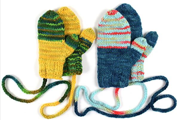 handmaiden-colour-block-mittens-patron-moufles-bicolore image 1