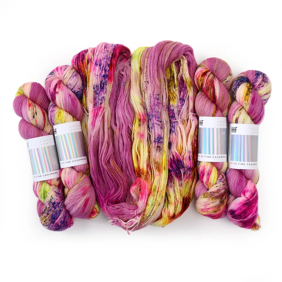 hedgehog-fibres-oh-so-fine-junebug-fil-fingering-100g-cachemire image 1
