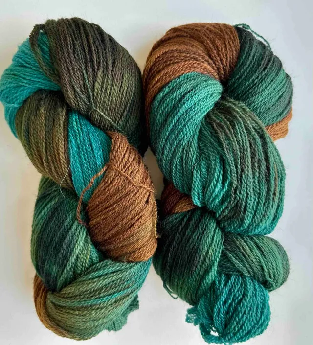 handmaiden-bfl-2-8-fingering-fil-tricoter-161828-teint-main image 1