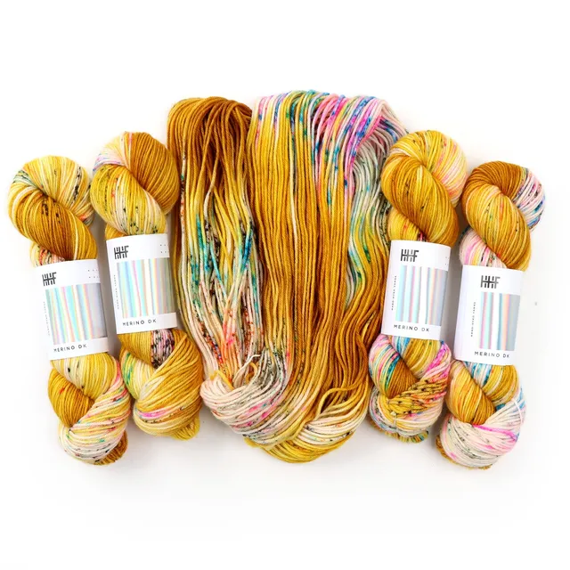 hedgehog-fibres-merino-dk-fool-s-gold-fil-merino-100g-superwash image 1