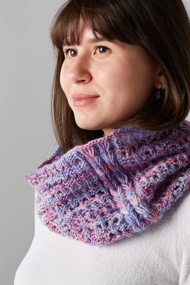 gusto-wool-durum-cowl-patron-tricot-snood-patron-seul image 1