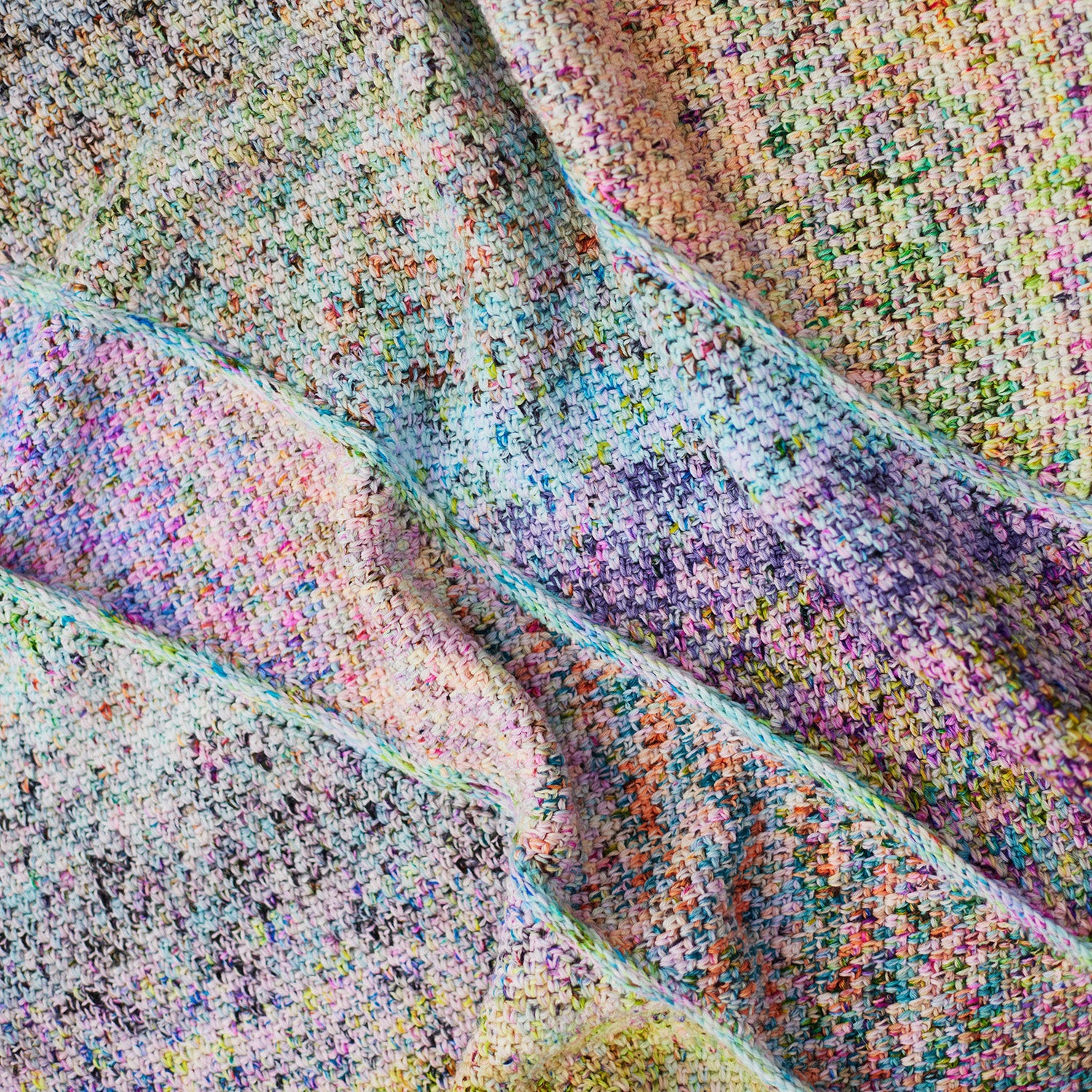 hedgehog-fibres-patterns-minis-in-a-blanket-patron-crochet-couverture-b-b image 2