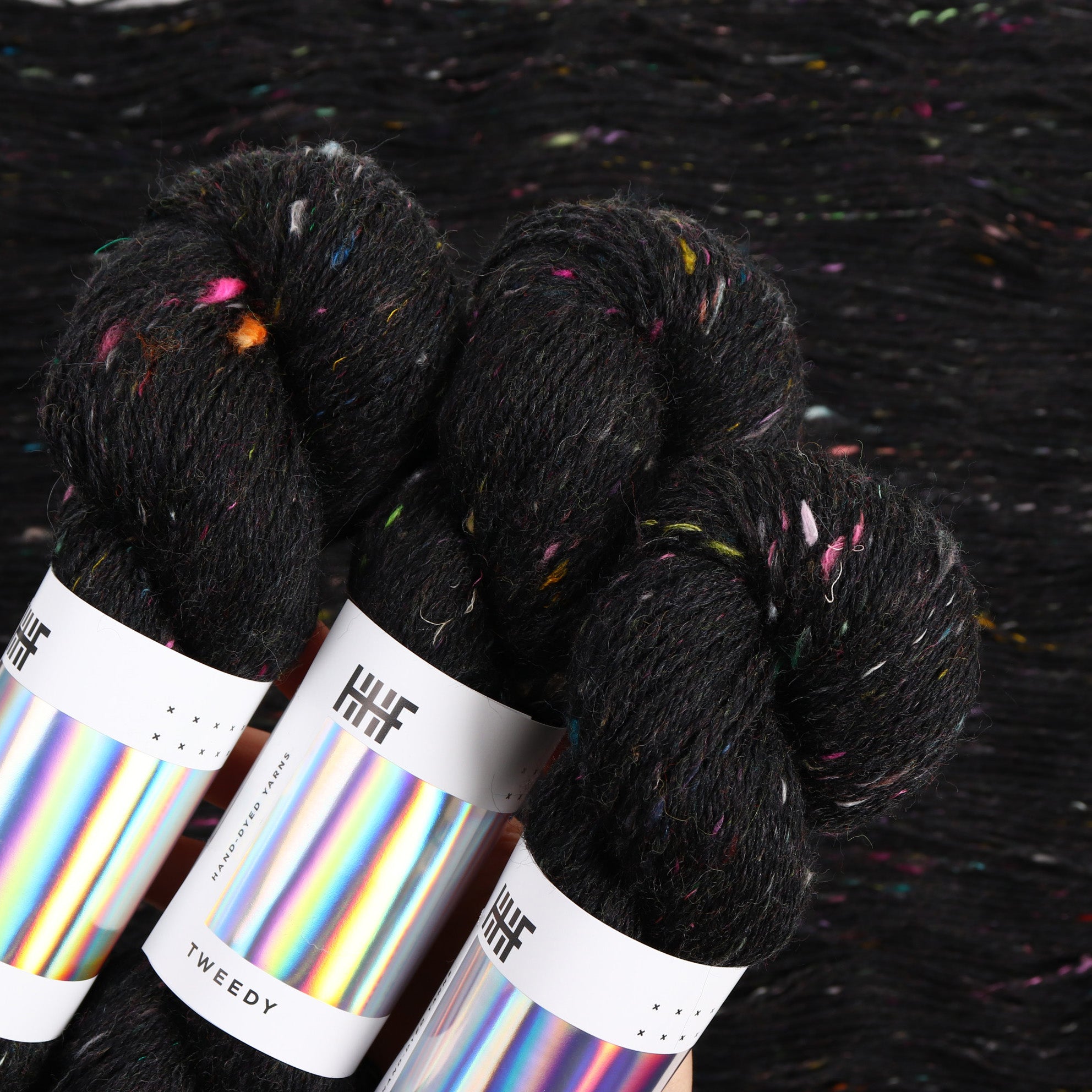 hedgehog-fibres-tweedy-laine-noir-dk-100g-recycl-e image 6