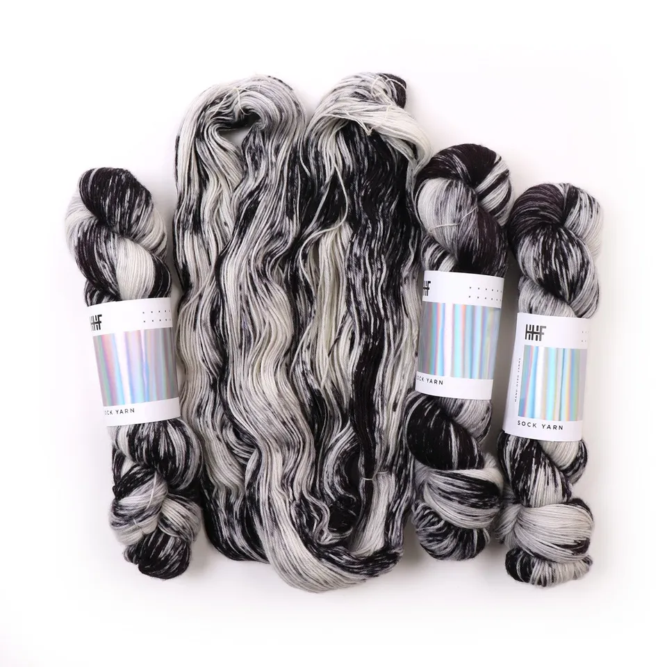 hedgehog-fibres-custom-dye-order-magpie-fil-sur-commande image 1