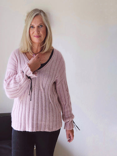 ito-pure-v-by-chrisberlin-patron-pullover-col-v image 1