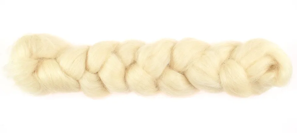 handmaiden-fibres-corriedale-sliver-fibre-filer image 1