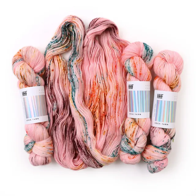 hedgehog-fibres-taffy-custom-fil-tricoter-teint-main image 1