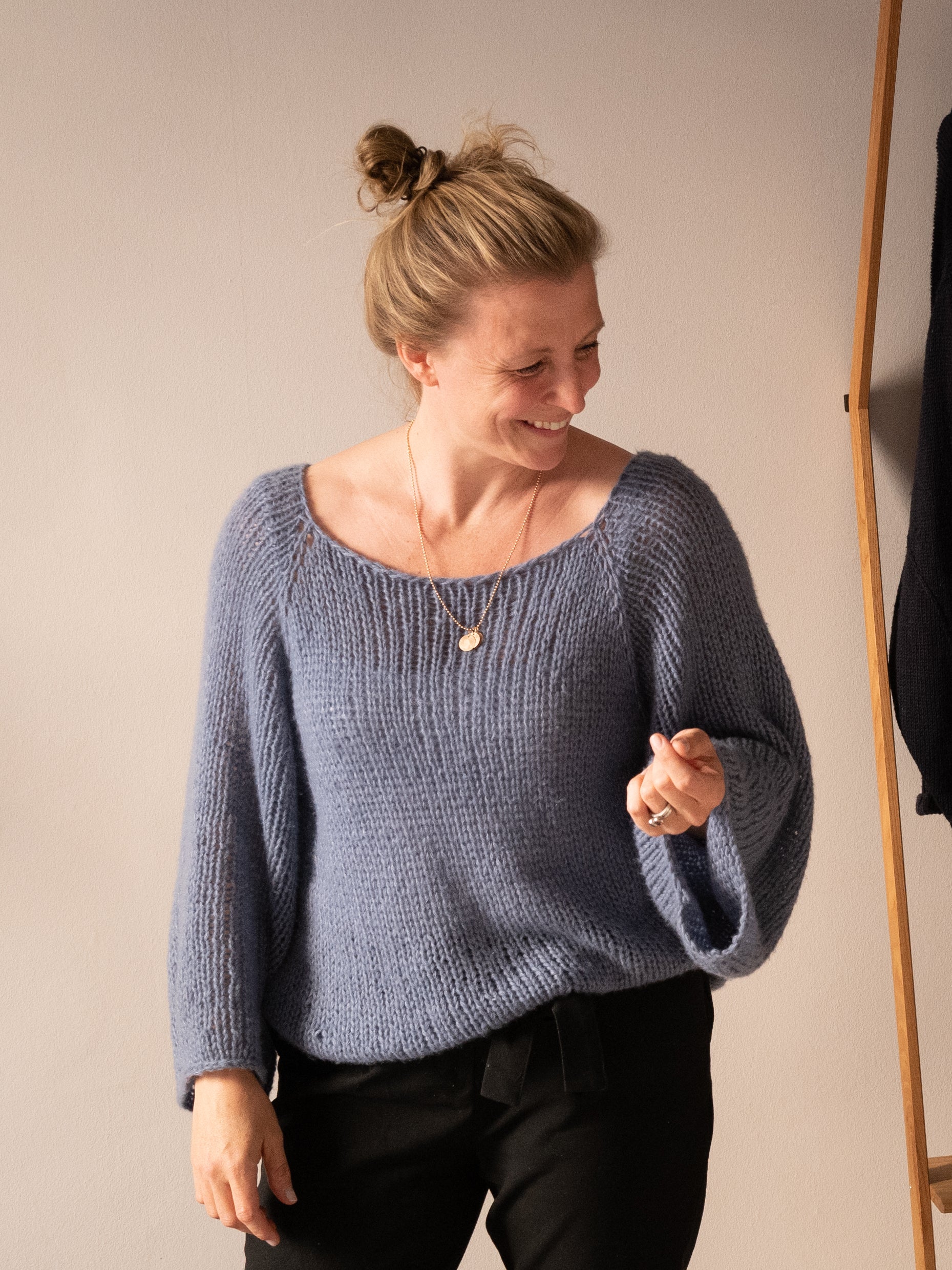 ito-patterns-wolkensweater-patron-pull-plume-femme image 1