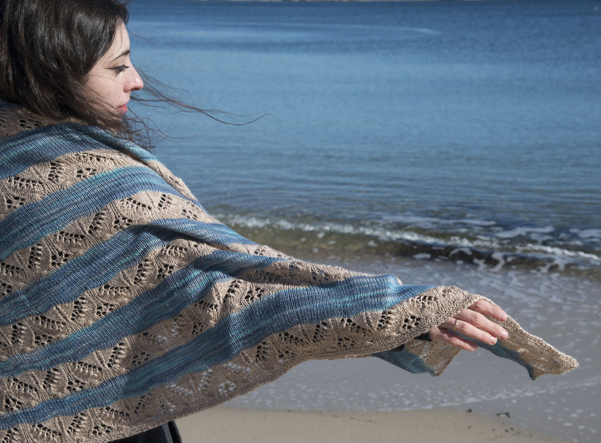 handmaiden-patterns-tidal-bay-shawl-patron-ch-le-dentelle image 1