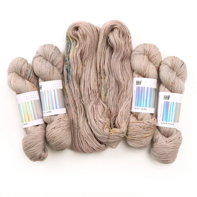 hedgehog-fibres-sock-pet-rock-laine-chaussettes-100g image 1