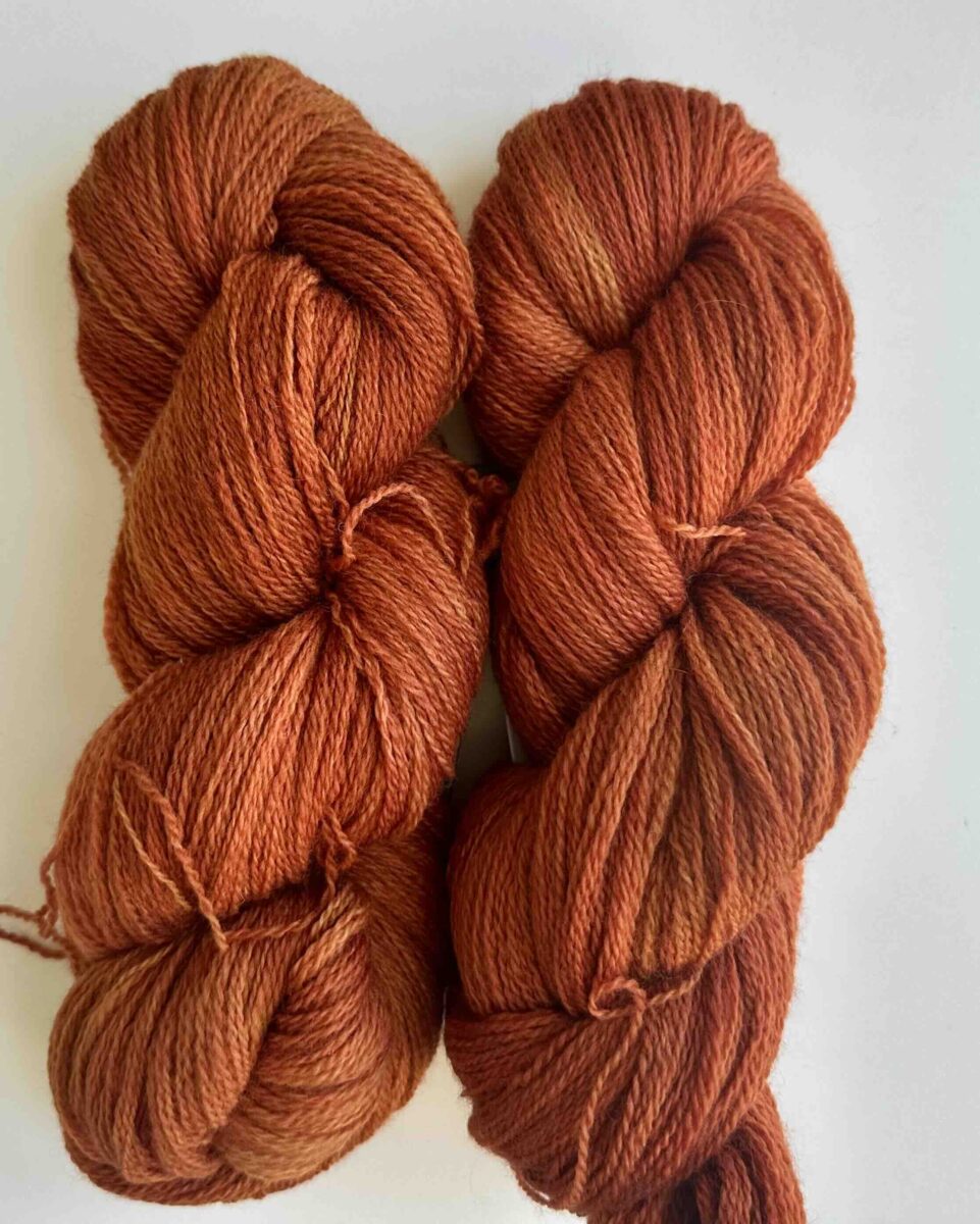 handmaiden-bfl-2-8-fingering-fil-tricoter-169741-dentelle image 1
