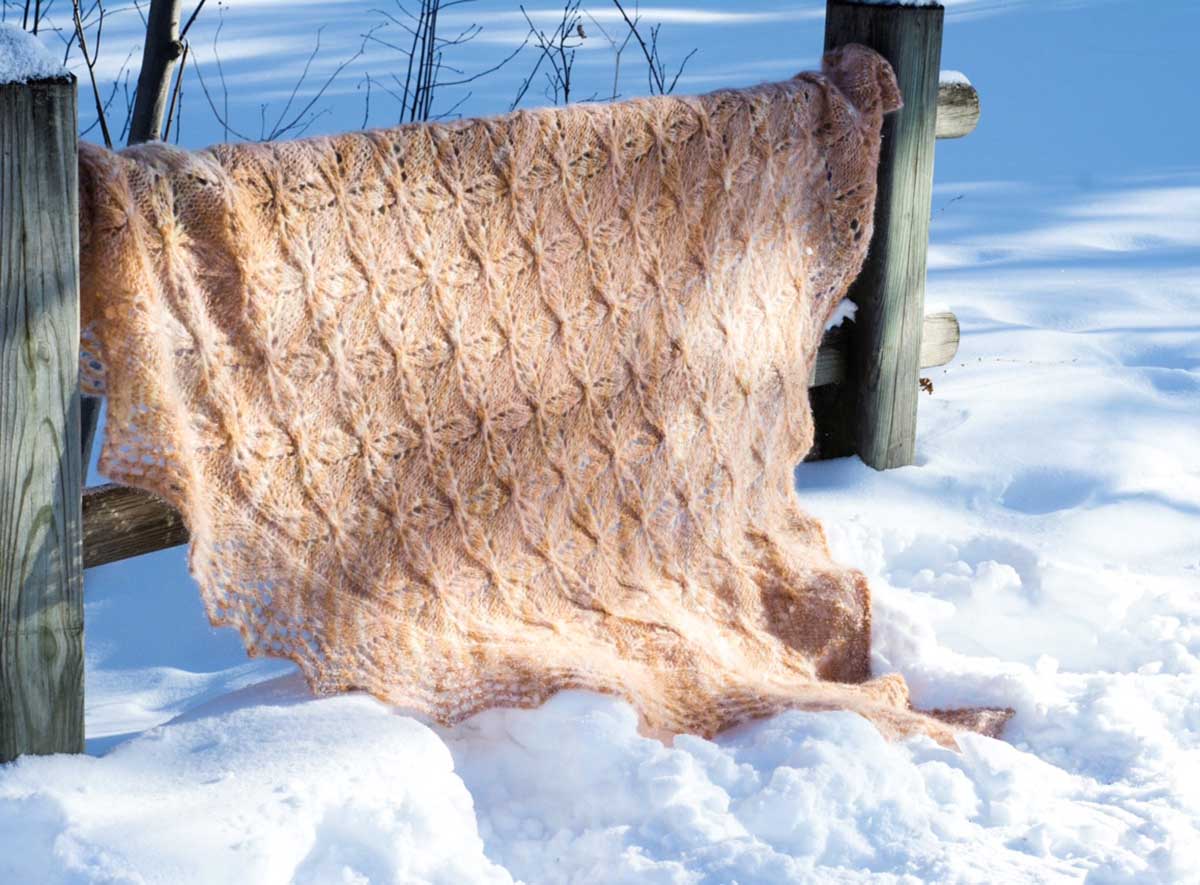handmaiden-patterns-desert-flower-blanket-patron-couverture image 1