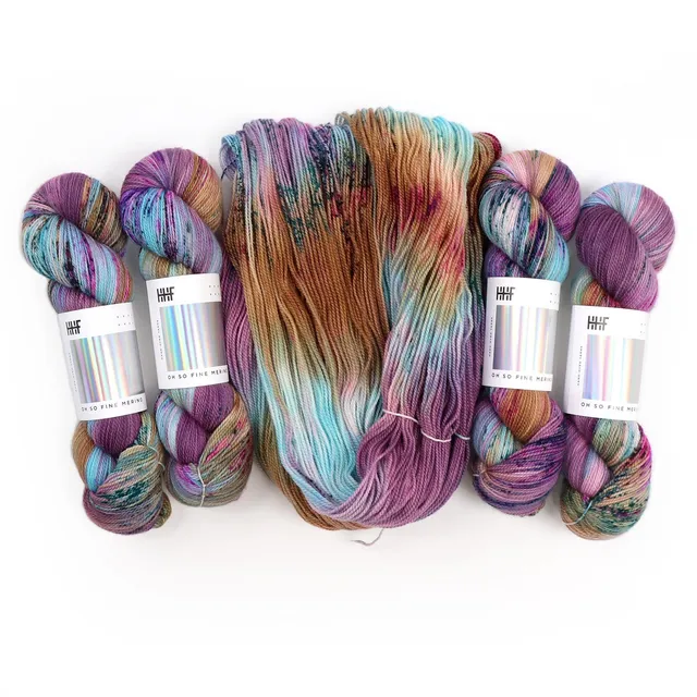 hedgehog-fibres-oh-so-fine-merino-mood-ring-laine-layette-100g image 1