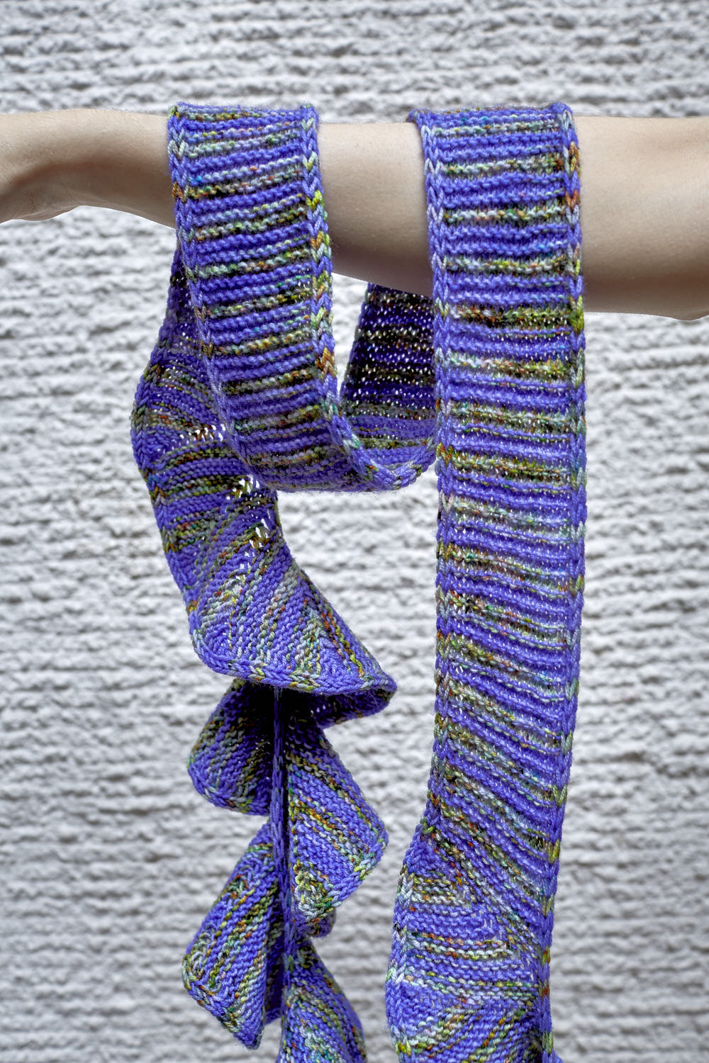 gusto-wool-dorid-carmen-1403-patron-tricot-col-ray-fingering image 5