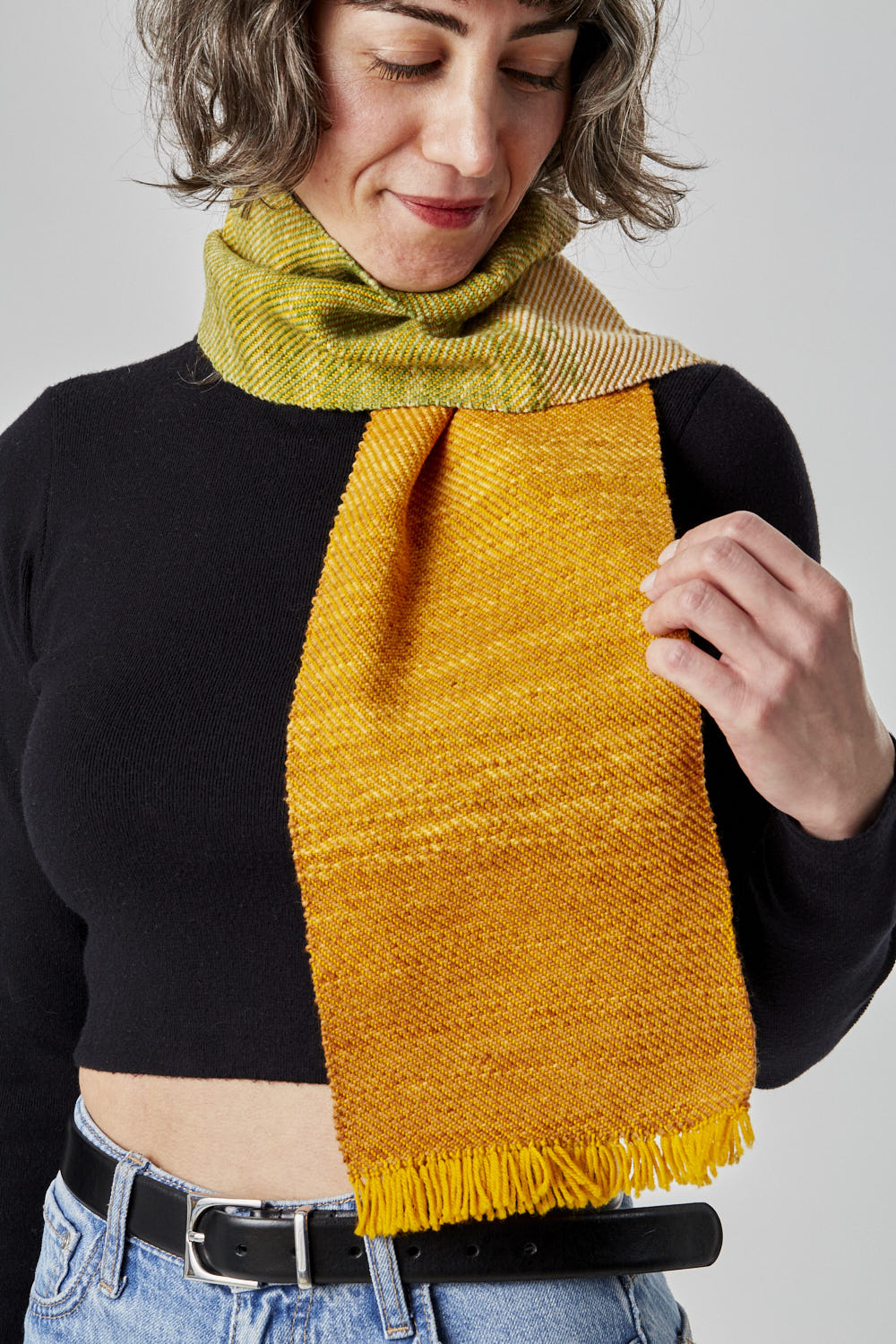 gusto-wool-ochra-patron-foulard-tiss-main image 5