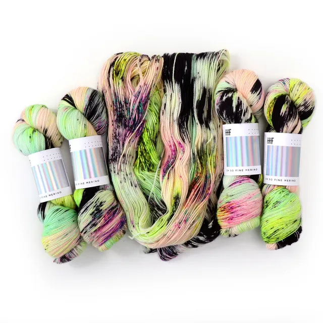 hedgehog-fibres-oh-so-fine-chrysalis-laine-fine-100g-425m image 1