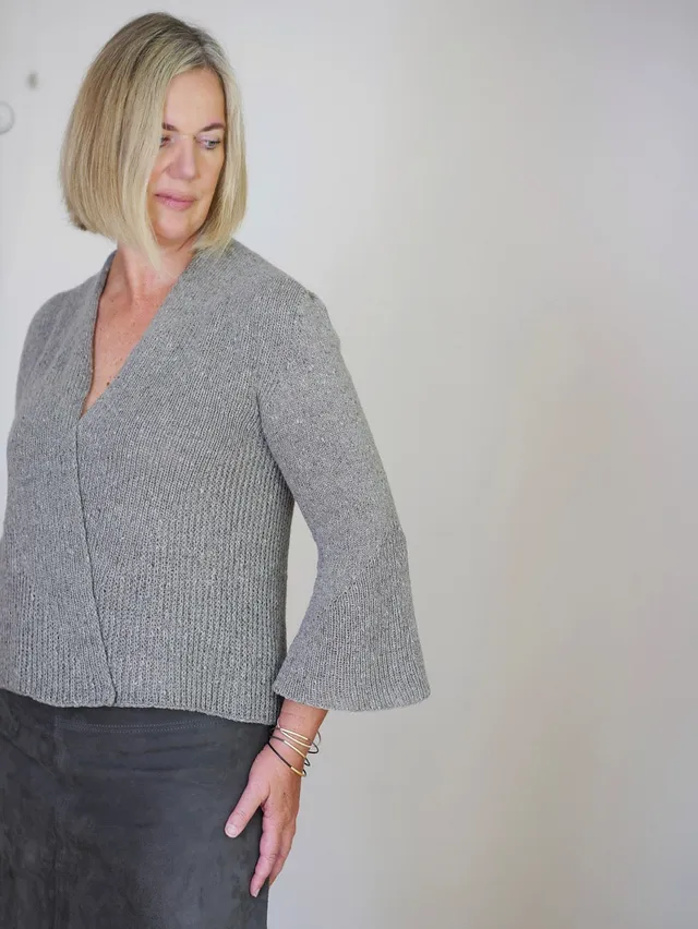 ito-hoar-cardigan-patron-tricot-gilet-manches-trompette image 1