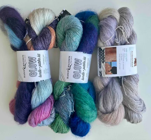 handmaiden-glow-bundle-169800-kit-tricot-avec-patron-dentelle image 1