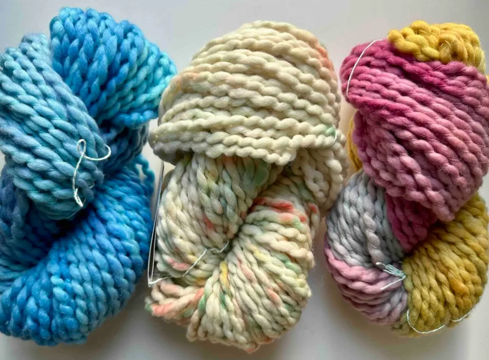 handmaiden-eden-crimp-164113-fil-tricoter-teint-main image 1