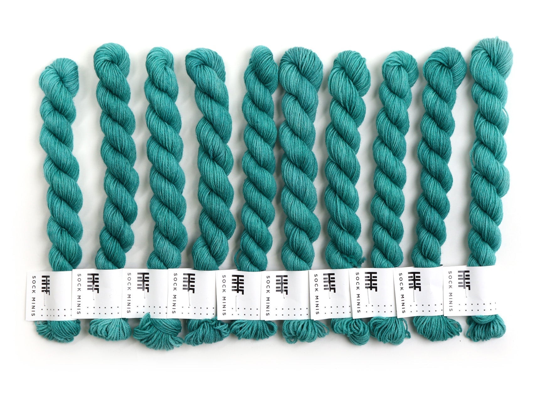 hedgehog-fibres-custom-dye-dew-fil-tricoter-teint-main image 7