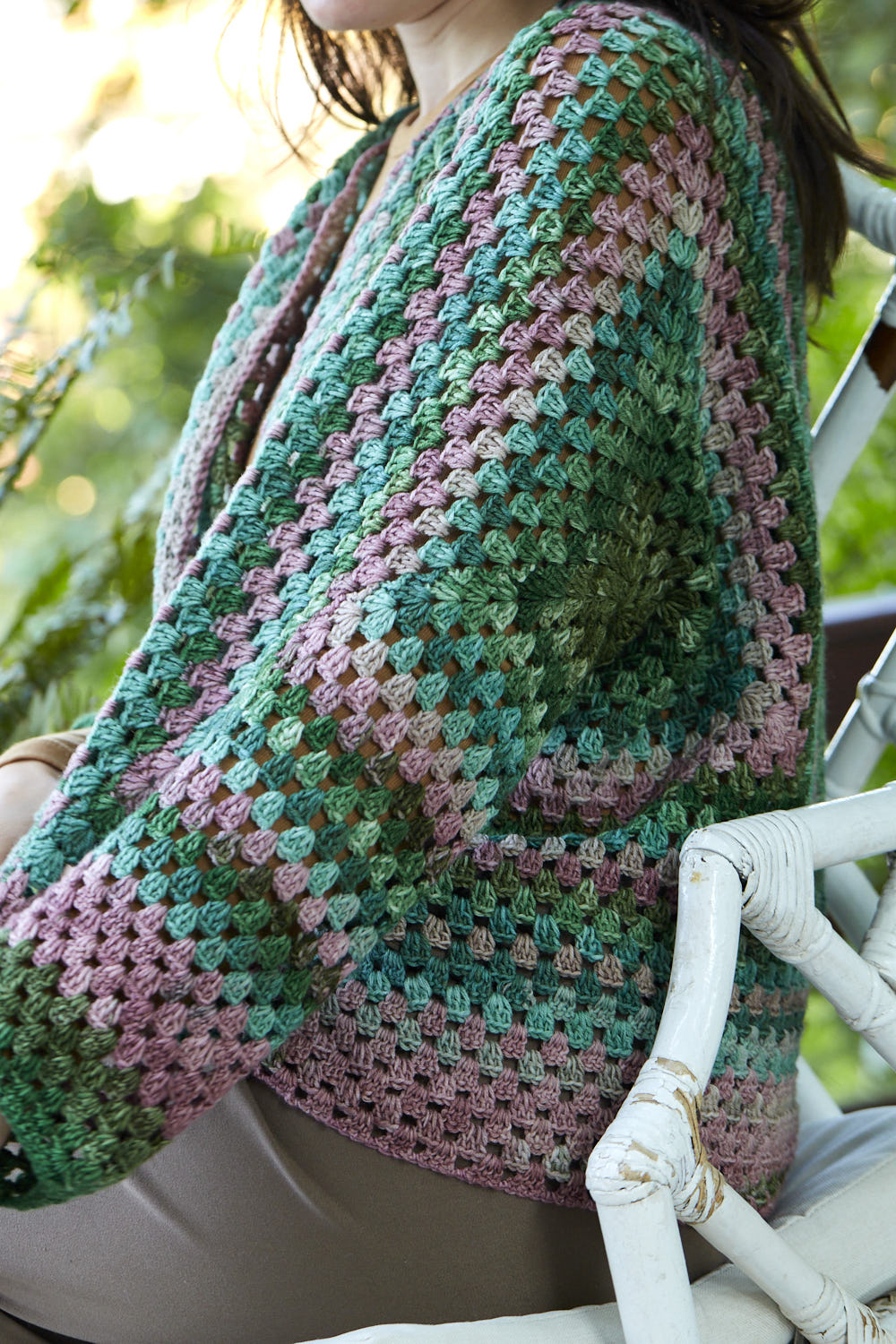 gusto-wool-square-up-jacket-patron-crochet-veste-hexagonale image 6