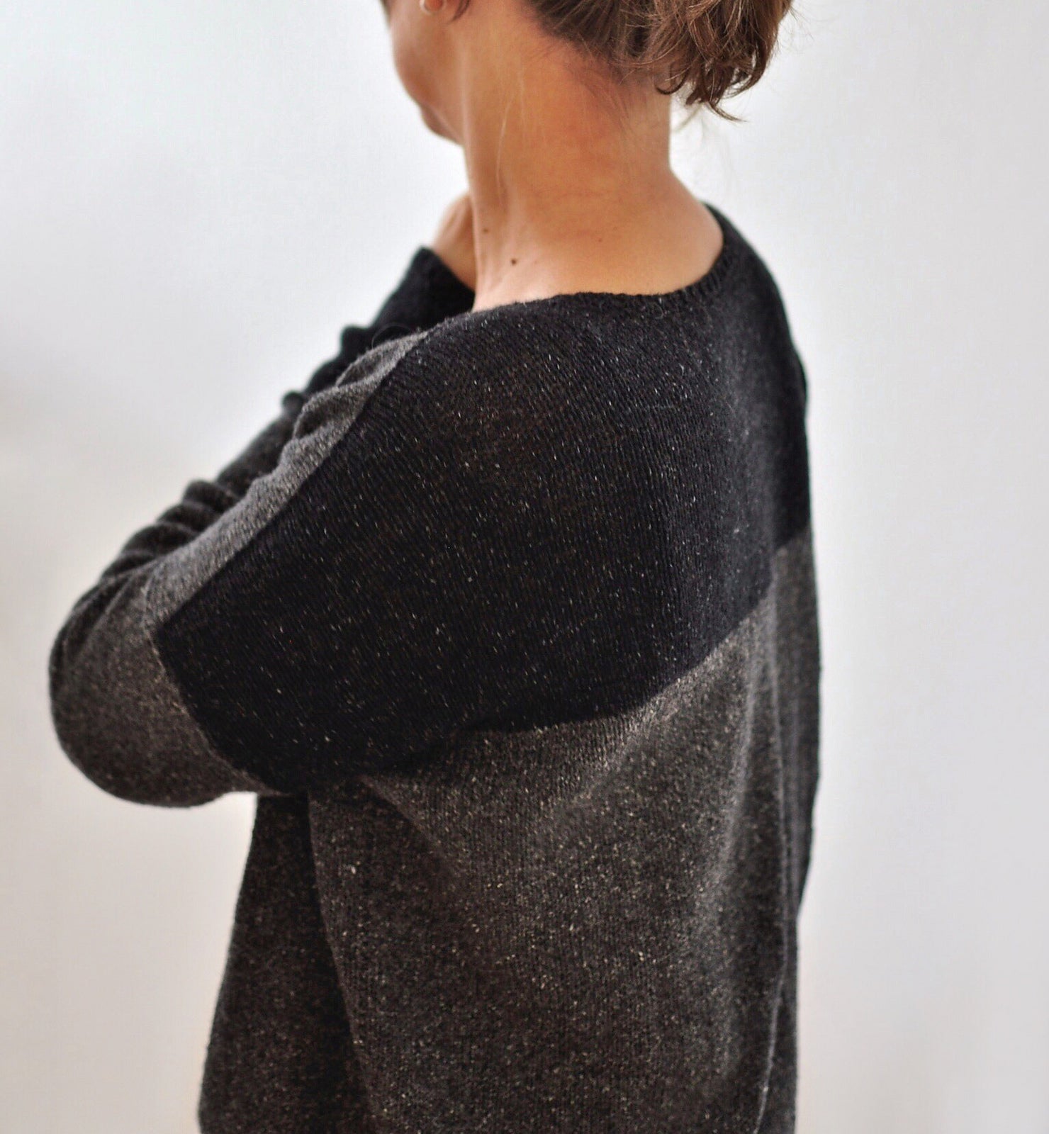 ito-patterns-rime-patron-pullover-col-v-top-down image 4