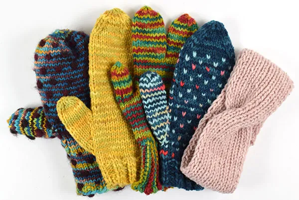 handmaiden-knitting-kits-wonder-woolen-kit-tricot-assorti image 1