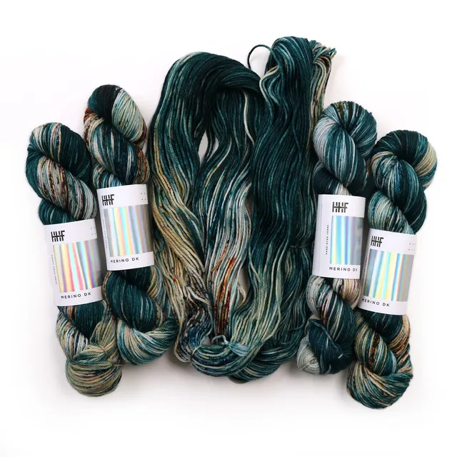 hedgehog-fibres-merino-dk-lone-wolf-laine-100g-douce image 1