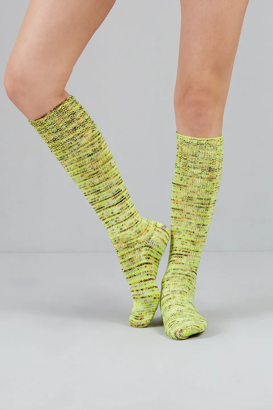 gusto-wool-carmen-patron-chaussettes-mahalle-pdf image 1