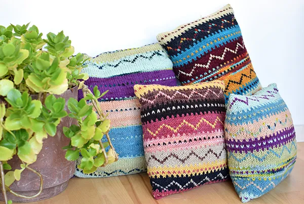 handmaiden-patterns-wonder-woolen-pillow-patron-coussin image 1