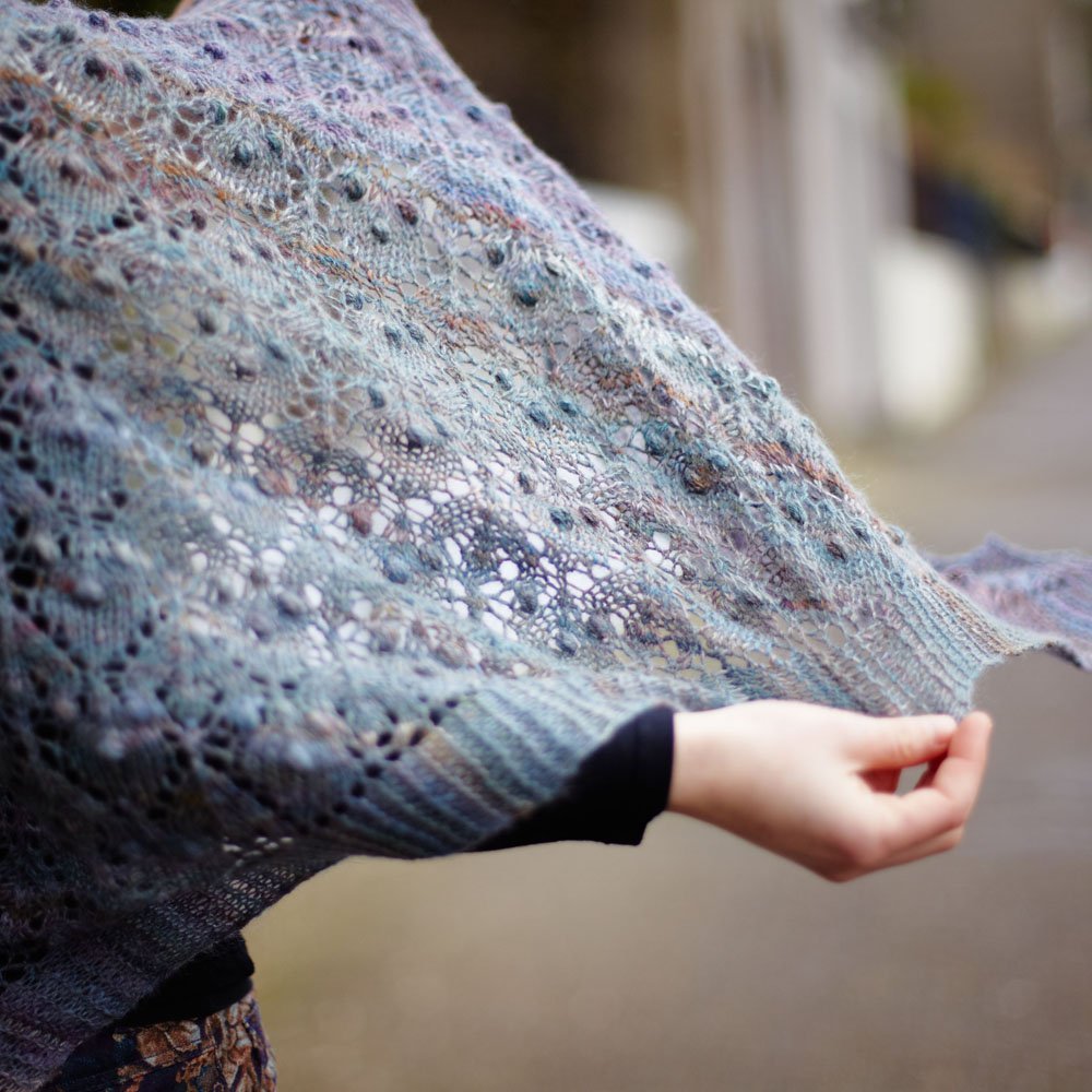 hedgehog-fibres-viaduct-patron-tricot-ch-le-dentelle-triangle image 4