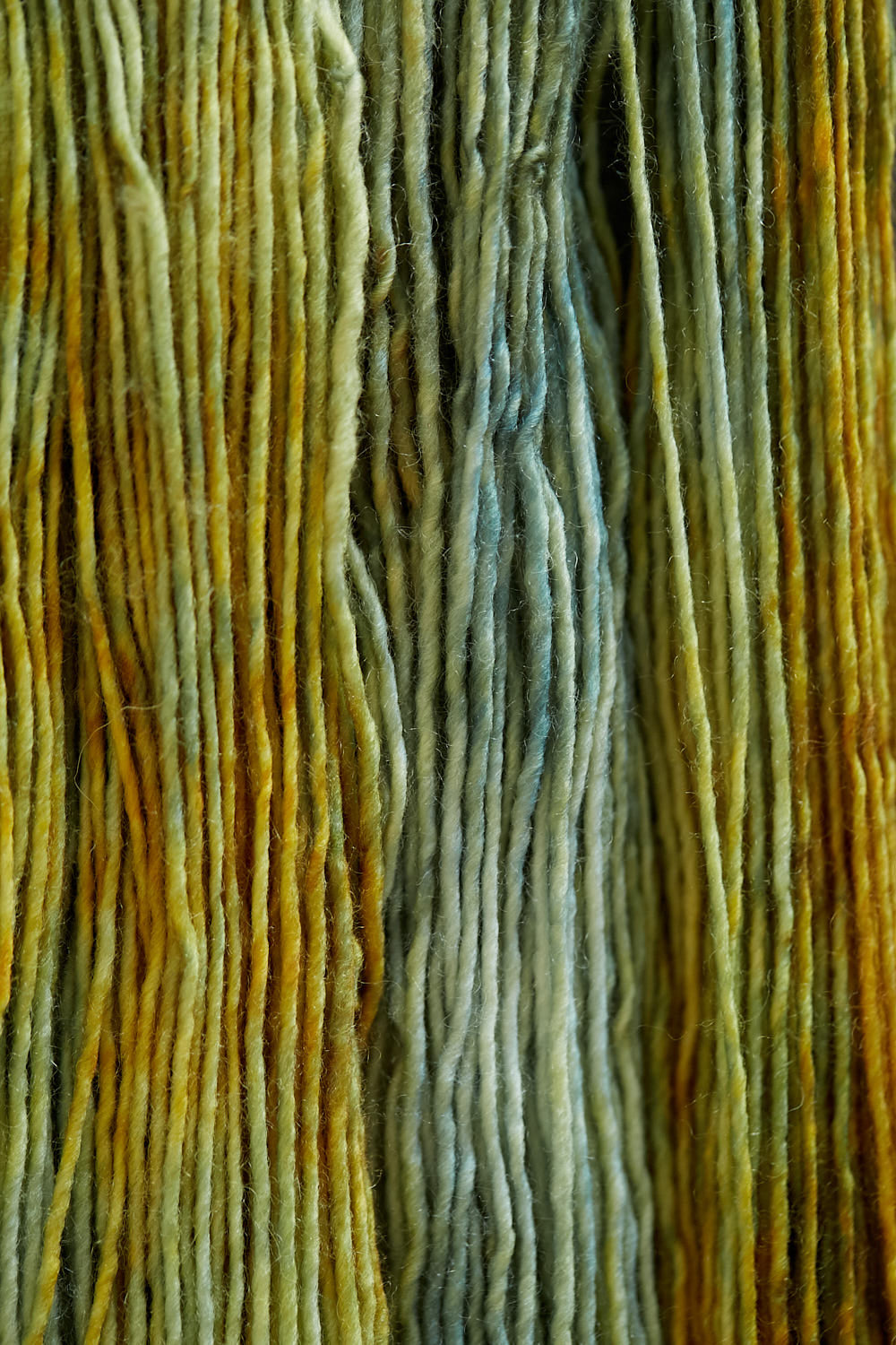 gusto-wool-olio-2301-pelote-100-g-100-m-rinos-chin image 2