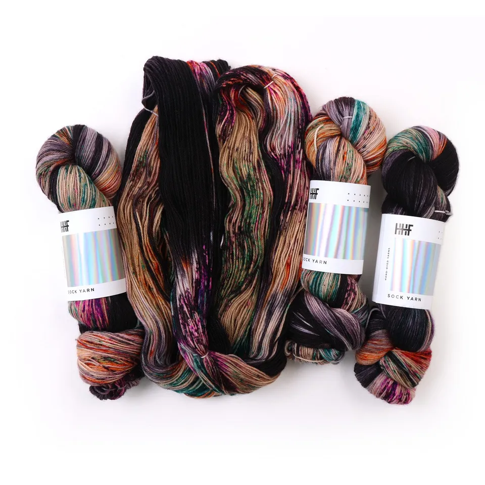 hedgehog-fibres-custom-dye-hawk-fil-sur-commande-teint-main image 1