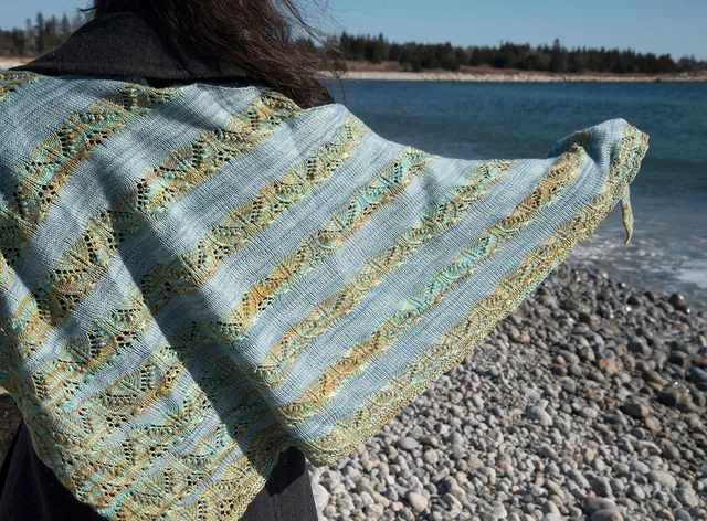 handmaiden-patterns-tidal-bay-patron-ch-le-dentelle-ajour image 1