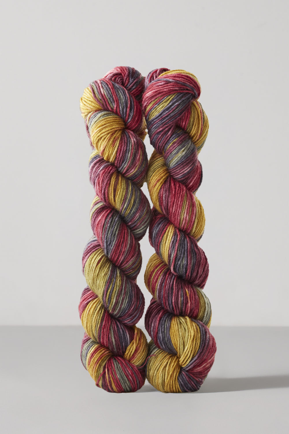 gusto-wool-echoes-fingering-1530-fil-d-grad-m-rinos image 1