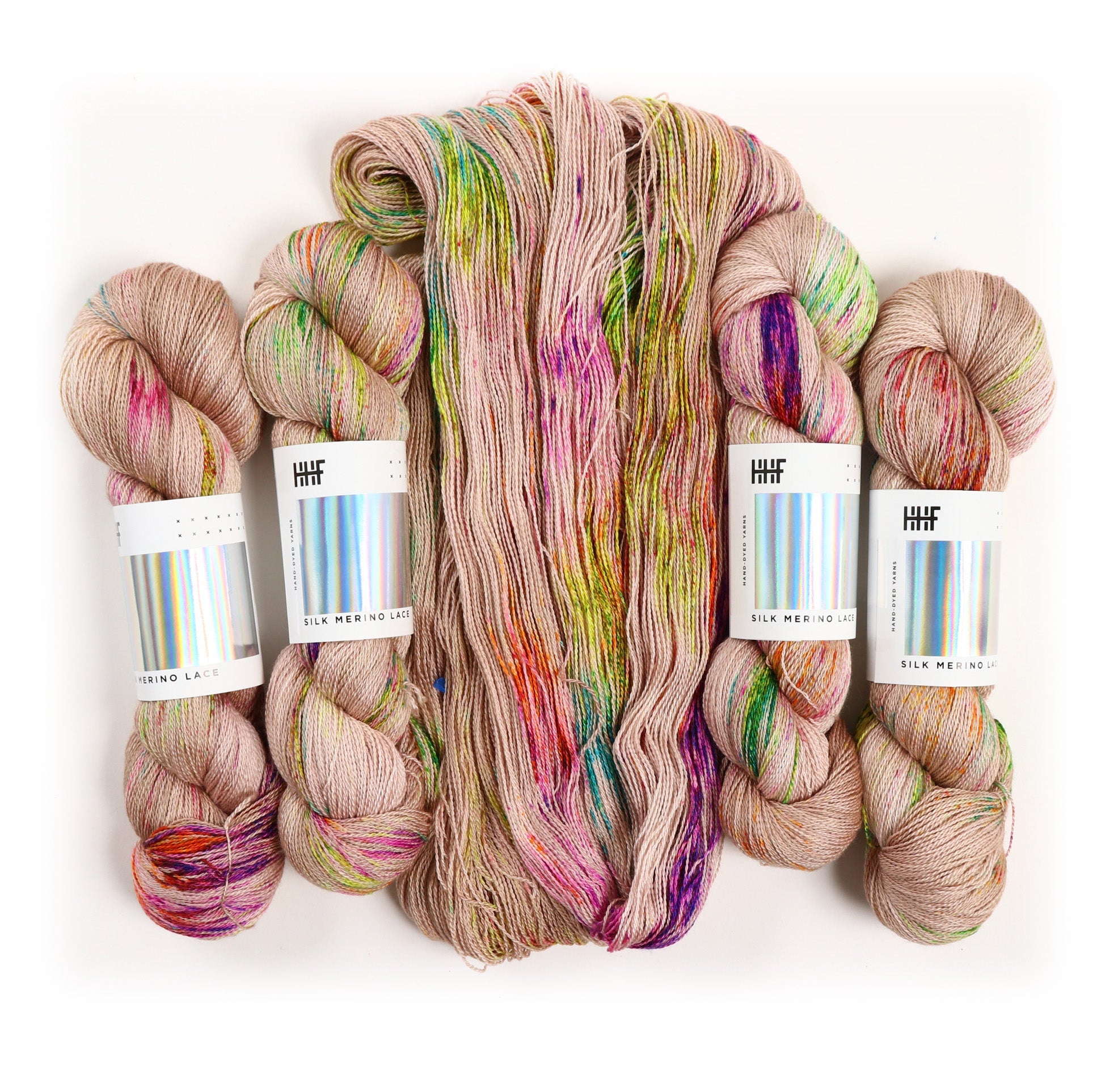 hedgehog-fibres-puffball-custom-dye-order-laine-teinte-main image 7