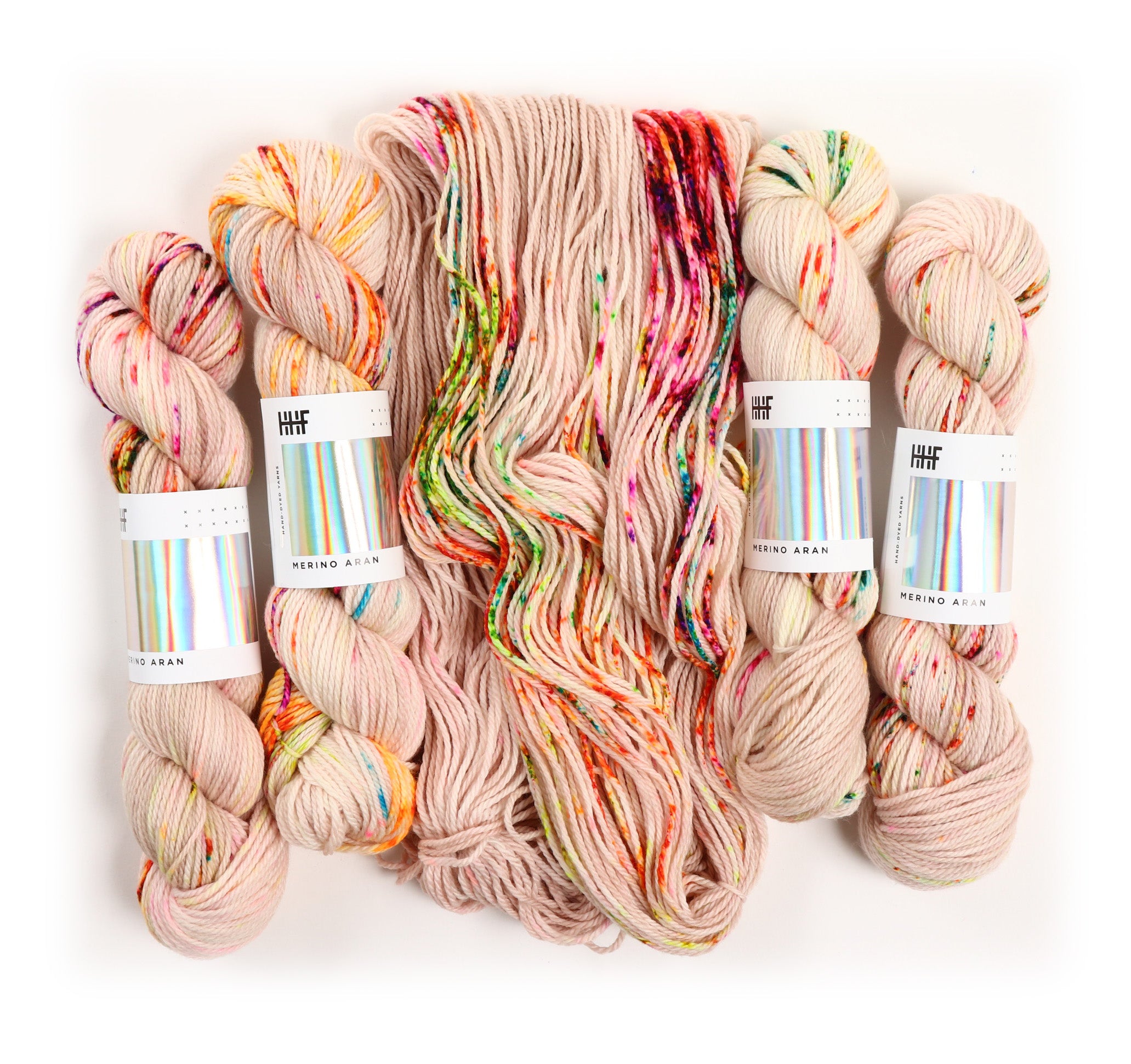 hedgehog-fibres-puffball-custom-dye-order-laine-teinte-main image 2