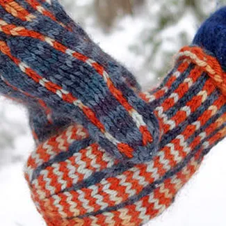 handmaiden-mom-and-me-patron-tricot-enfant-et-m-re image 1