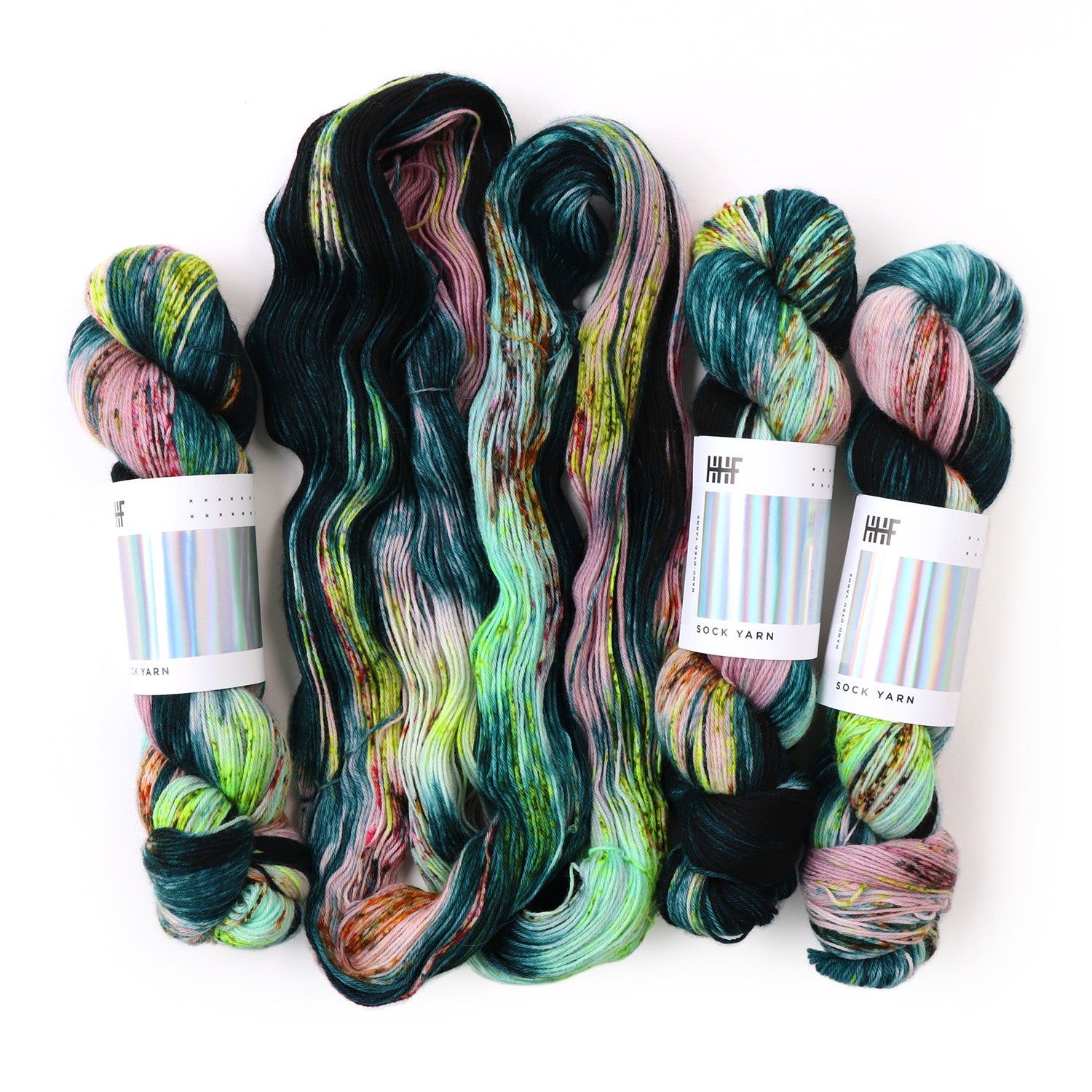 hedgehog-fibres-custom-dye-order-brine-fil-teint-main-bleu image 1