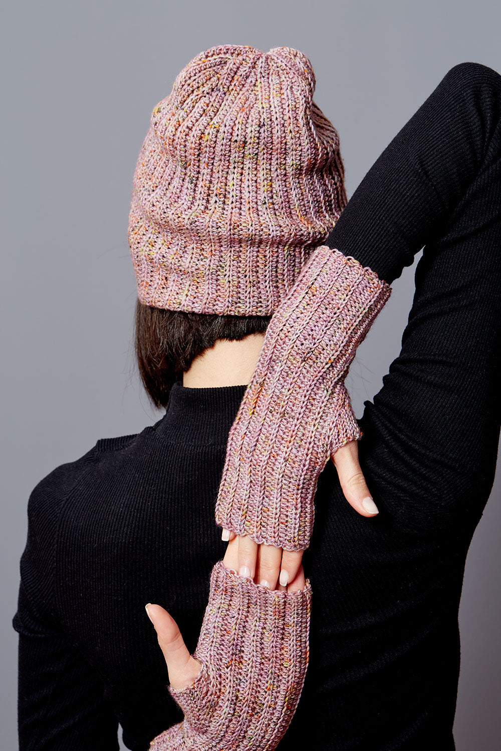 gusto-wool-edgewise-mitts-patron-mitaines-crochet-fingering image 2