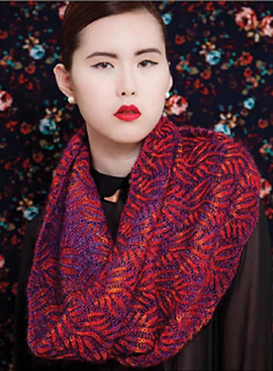 handmaiden-patterns-ring-of-fire-patron-tricot-ch-le-dentelle image 1